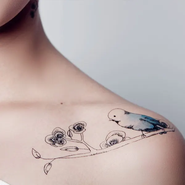 Tatuagem de animal no ombro