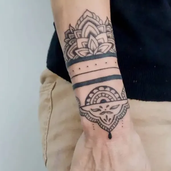 tatuagem feminina tribal e étnica 3